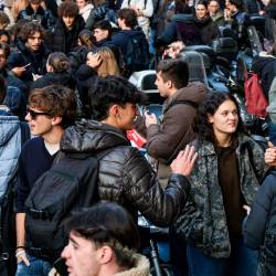Študenti po opravljenem testu (LUCA TEDESCHI/FOTODAMJ@N)