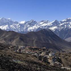Danes obeležujemo mednarodni dan gora, na sliki je Dolina Mustang v Nepalu (ANSA)