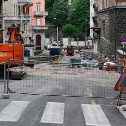 Na odseku med Trgom Casali in Ulico sant’Anastasio je podjetje AcegasApsAmga izvedlo posodobitev komunalne infrastrukture (FOTODAMJ@N)