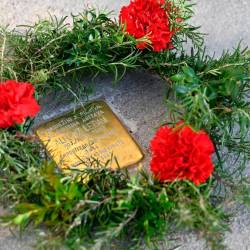 Poklonili so se šestim vaščanom