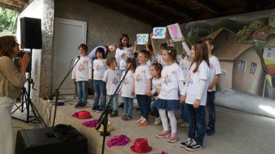 Otroški pevski zbor iz Štmavra v Rupi (BUMBACA)