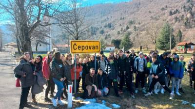 Učenci in spremljevalci v Čepovanu