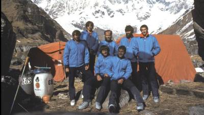Člani društvene alpinistične odprave leta 1985 pod Južno Anapurno (ARHIV SPDT)