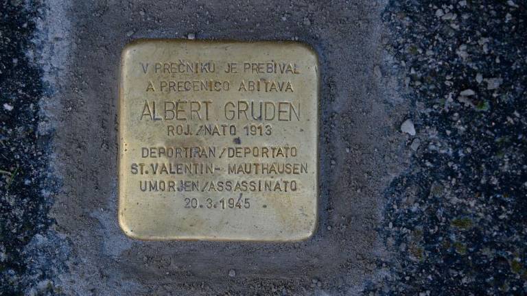 Poklonili so se šestim vaščanom