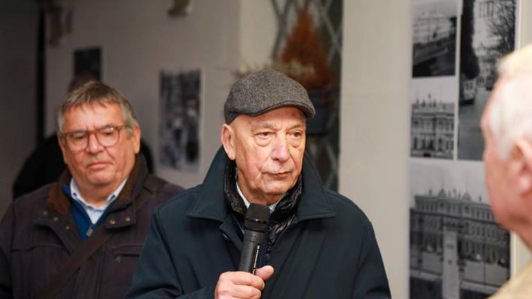 Prodoren opazovalec, vesten kronist