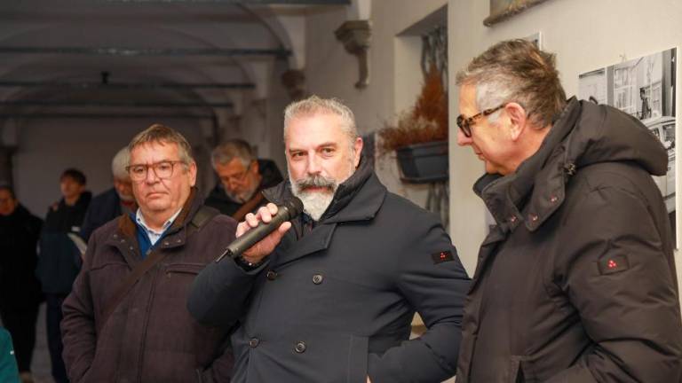 Prodoren opazovalec, vesten kronist