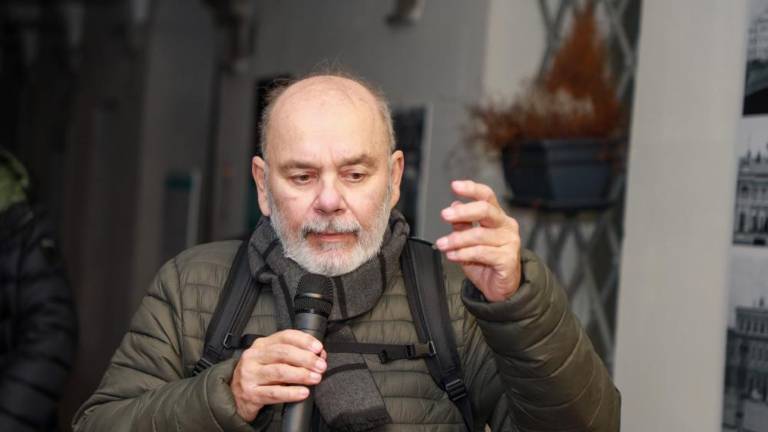 Prodoren opazovalec, vesten kronist