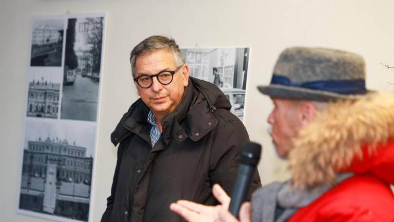 Prodoren opazovalec, vesten kronist