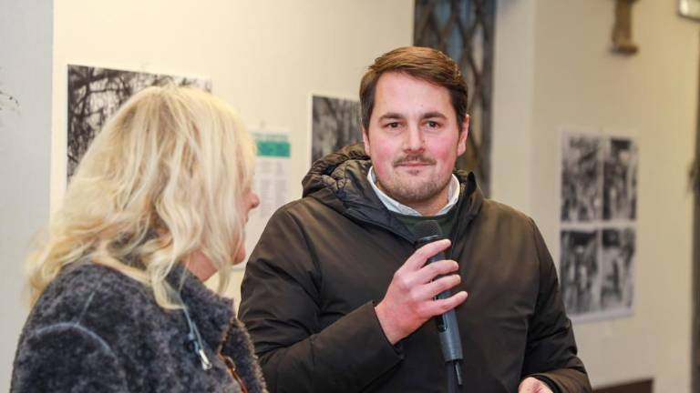 Prodoren opazovalec, vesten kronist