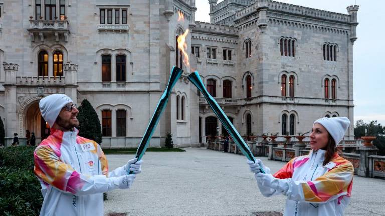 Olimpijska bakla v Trstu
