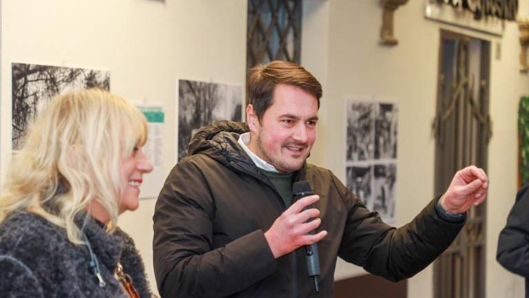 Prodoren opazovalec, vesten kronist