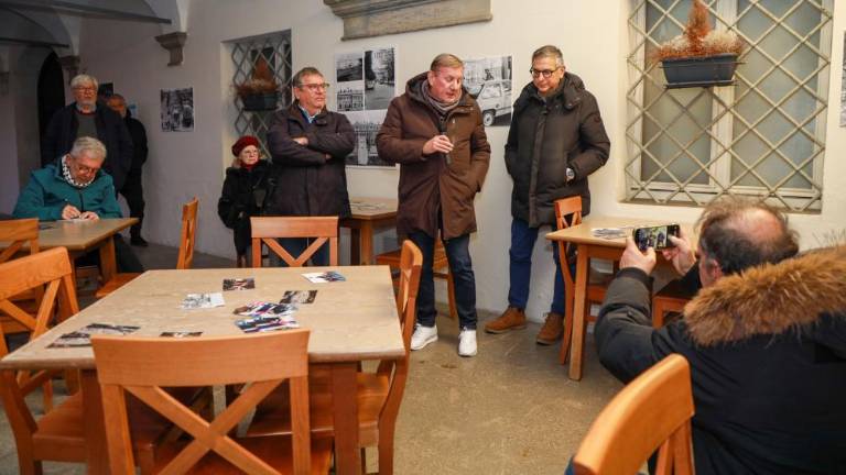 Prodoren opazovalec, vesten kronist