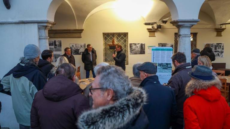 Prodoren opazovalec, vesten kronist