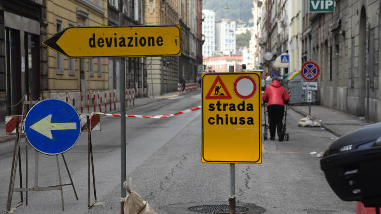 Ulica Udine zaprta za promet