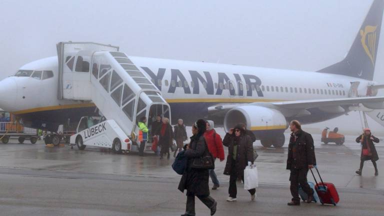Ryanair bo jutri odpovedal 150 letov