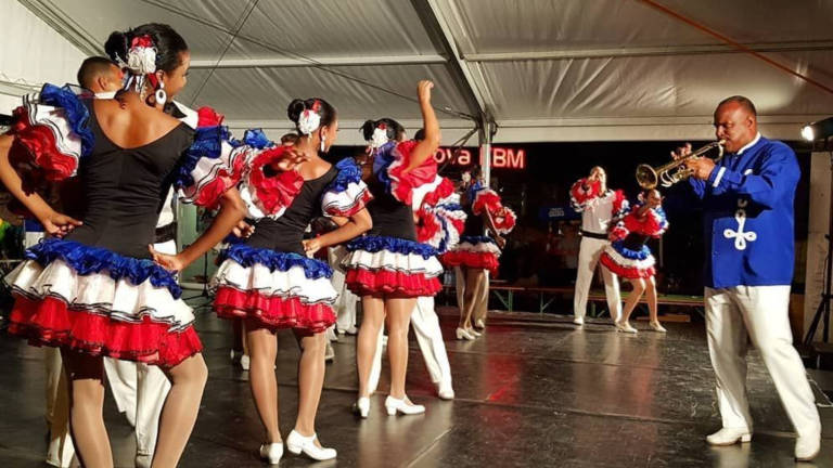 Za kubanske plesalce, ki so nastopili v Bovcu, 14.000 evrov kazni