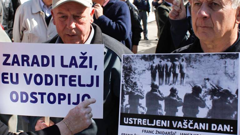 Ljubljana: protest pred italijanskim veleposlani&scaron;tvom