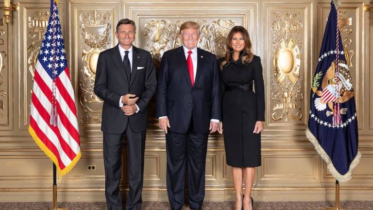 Melania s Pahorjem (pred Trumpom) v sloven&scaron;čini