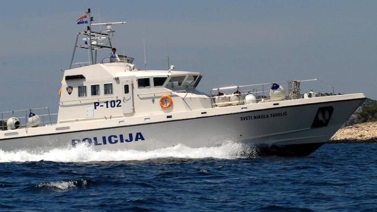 Hrva&scaron;ka policija ustavila &scaron;tiri italijanske ribiče
