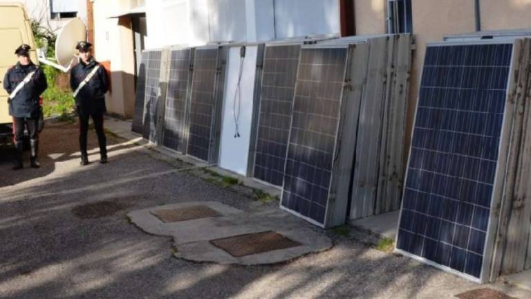 Ukradli za 150.000 evrov fotovoltaičnih panelov