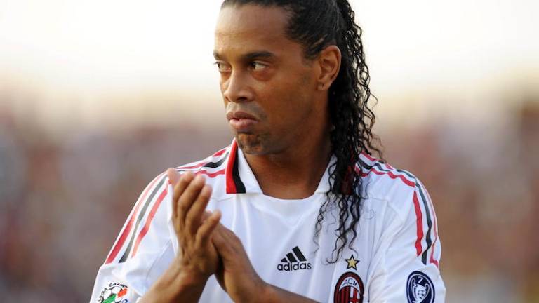 Ronaldinho z le 6 evri na osebnem računu?