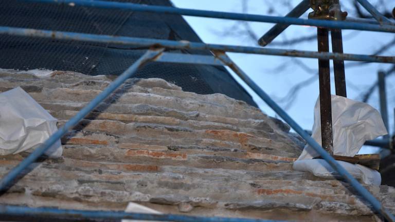 Obnova strehe cerkvice sv. Roka pod nesrečno zvezdo?