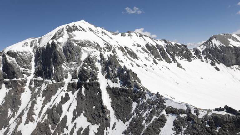 Okrog 20 mrtvih v letalski nesreči v &scaron;vicarskih Alpah