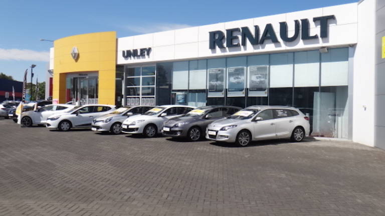 Renault in Nissan pred združitvijo?