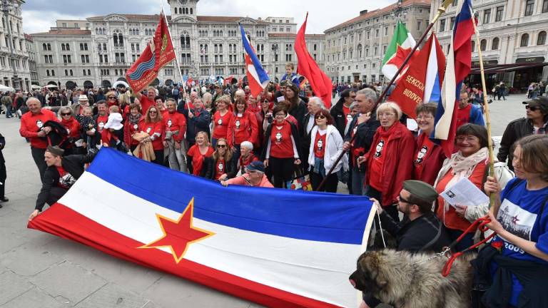 &raquo;Delavski praznik ni za jugoslovanske zastave&laquo;