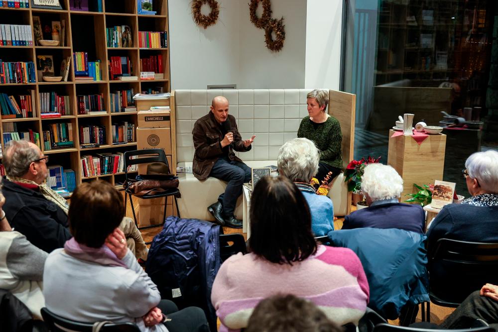 Knjiga v ritmu tistih, ki hodijo peš