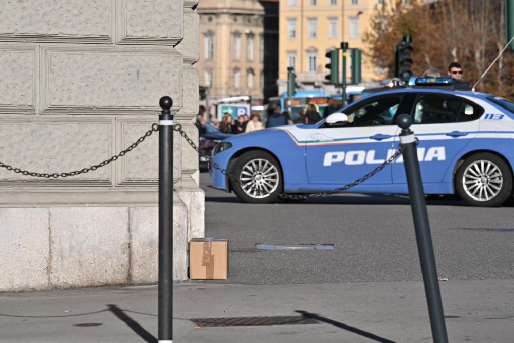 V Ulici Carducci prazen paket povzročil preplah