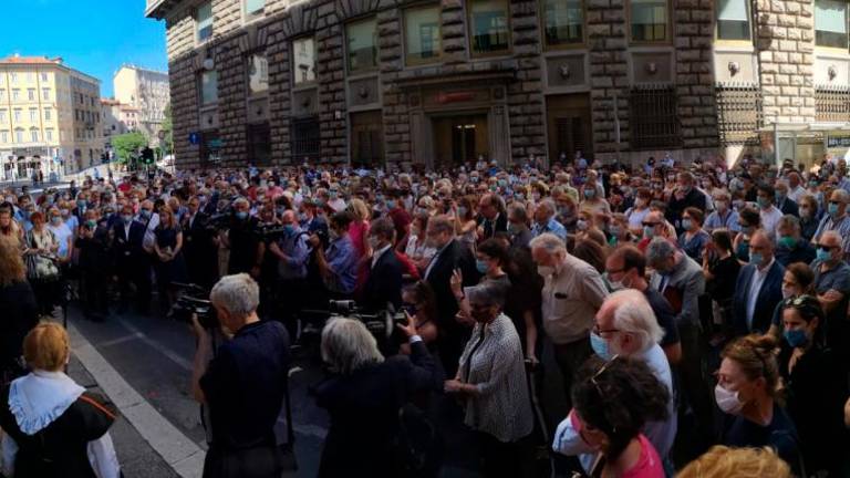 Zaključil se je zgodovinski dan