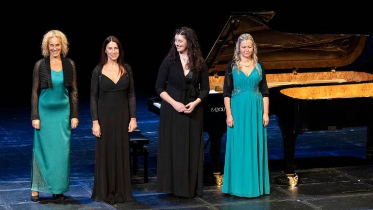 Štirideset prstov za Ukrajino