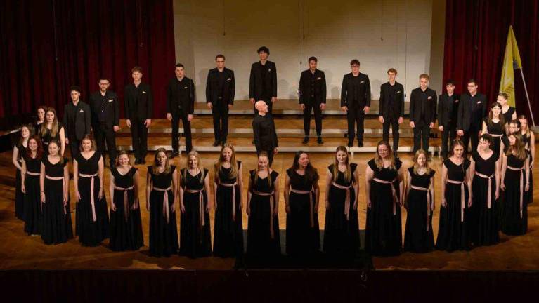 Mešani mladinski pevski zbor Emil Komel