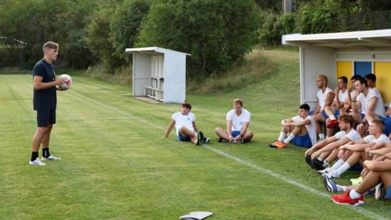 »Mlajši in manj izkušeni, vseeno pa ciljamo na zgornjo polovico lestvice«