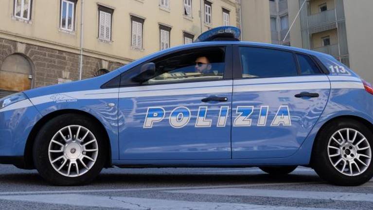 »Turista« več dni kradla v Trstu