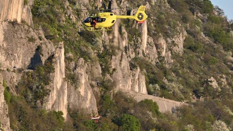 Pod Napoleonsko cesto reševali plezalca