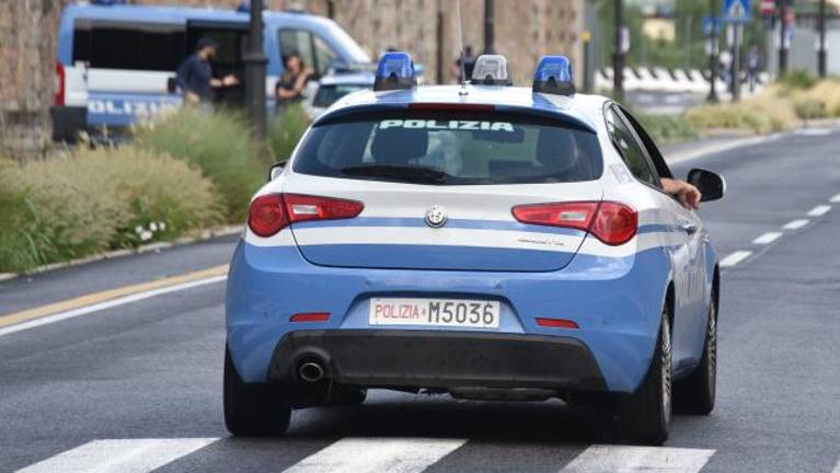 Aretirali moškega, ki je nadlegoval nekdanjo partnerko