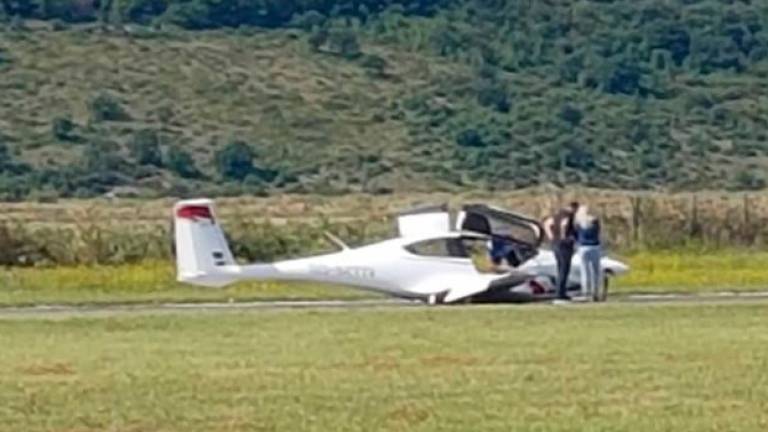 V Portorožu letalo pristalo na trupu