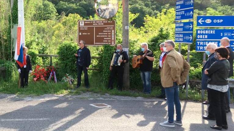 Proti fašistom s sedmimi barikadami