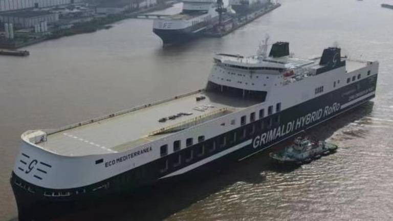 V tržaškem pristanišču vse bolj ostra bitka za Turčijo