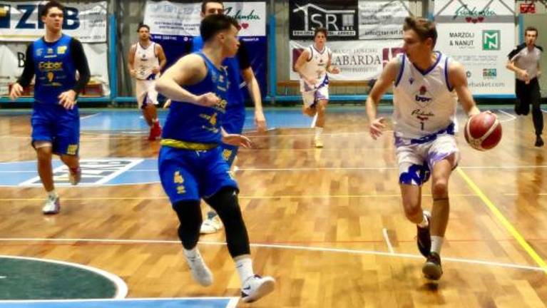 Bor Radenska praznih rok proti močnim Caorlam