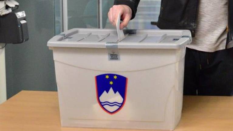 Zakon o pomoči pri prostovoljnem končanju življenja padel na referendumu