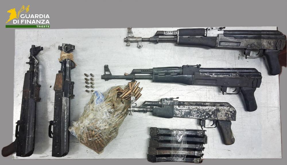 Pri Štandrežu aretirali tihotapca orožja