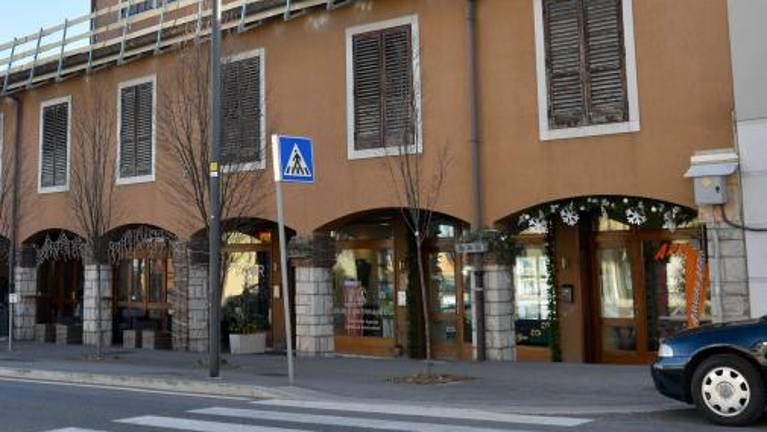 Šest društev zaskrbljenih nad usodo prostorov, kjer delujejo