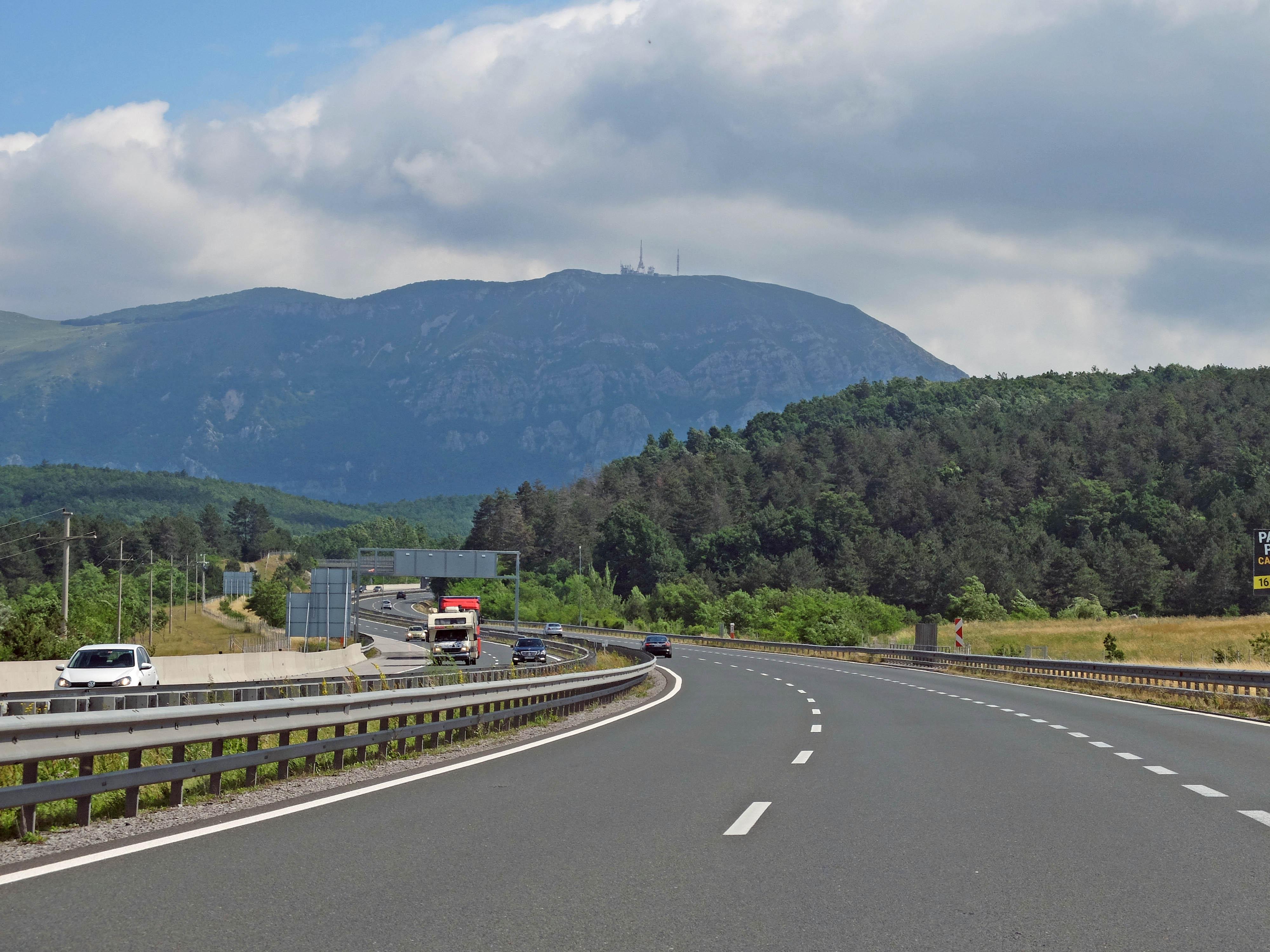 Na velikonočni ponedeljek zastoji na primorski avtocesti