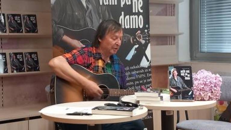 Najboljše kolumne Mefa zbrali v knjigi