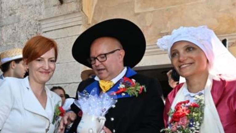 Ministrica za kulturo: tradicija ni samoumevna