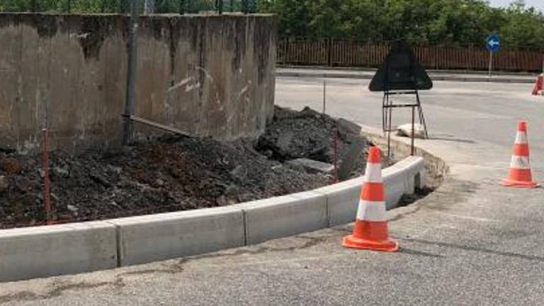 Izdal jo je ... stožec