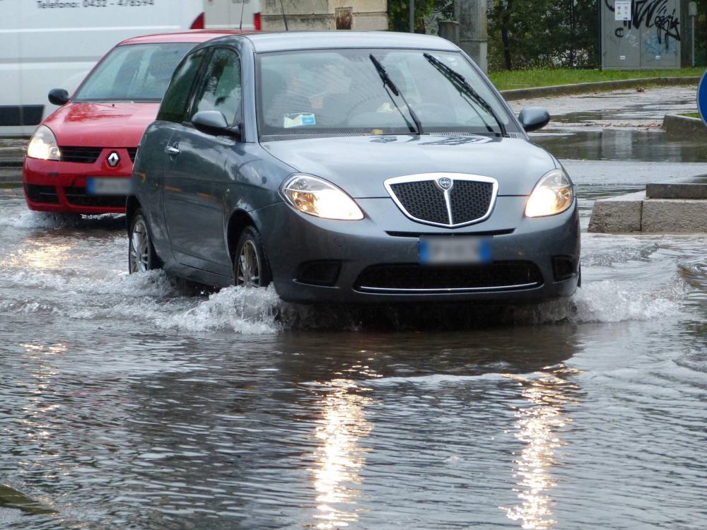 Na Primorskem napovedane obilne padavine